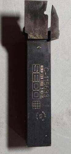 DESCRIPTION: (1) INDEXABLE TOOL HOLDER BRAND/MODEL: SECO RG21S99-C115633 RETAIL$: 98.63 QTY: 1