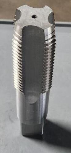 DESCRIPTION: (2) HSS METRIC HAND TAP BRAND/MODEL: DRILL AMERICA DWTSMP42X4 SIZE: M42x4 RETAIL$: $202.29 QTY: 2