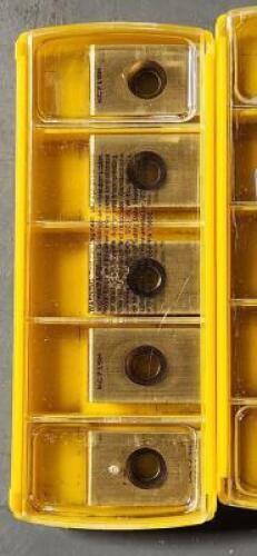 DESCRIPTION: (10) CARBIDE MILLING INSERTS BRAND/MODEL: KENNAMETAL DWG 1573706R00 RETAIL$: 17.35 PER INSERT QTY: 10