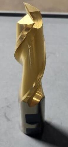 DESCRIPTION: (2) HSS FININSHING SQ END MILL BRAND/MODEL: NIAGARA N22320 SIZE: 1" 3" LOC RETAIL$: $81.00 QTY: 2