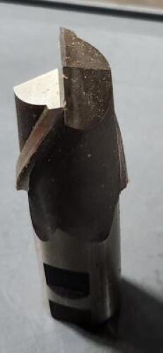 DESCRIPTION: (2) SQ END MILL BRAND/MODEL: NATIONAL TWIST DRILL 69802655540 RETAIL$: $182.30 QTY: 2