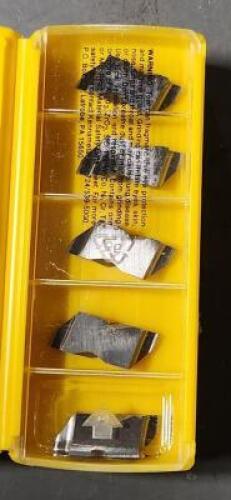 DESCRIPTION: (20) DWG CARBIDE THREADING /GROOVING INSERTS BRAND/MODEL: DWG 412725R00 RETAIL$: 13.60 PER INSERT QTY: 20