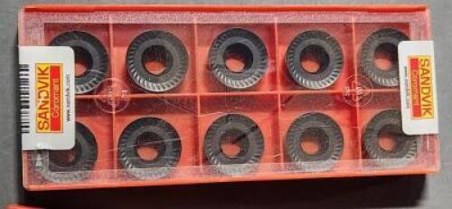 DESCRIPTION: (20) RCKT CARBIDE MILLING INSERTS BRAND/MODEL: SANDVIK RCKT 19 06 00-KM 3040 RETAIL$: 28.47 PER INSERT QTY: 20
