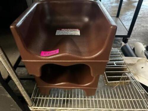 (2) BROWN PLASTIC BOOSTER SEATS