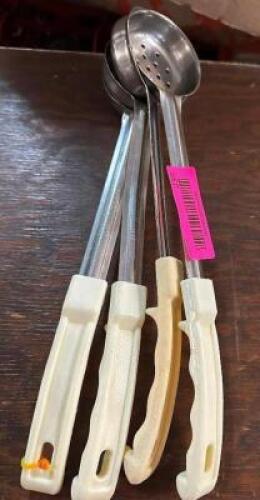 (4) STAINLESS PORTION SCOOPS