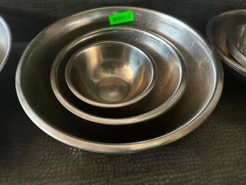 DESCRIPTION: (4) PIECE STAINLESS MIXING BOWL SET LOCATION: MAIN FLOOR THIS LOT IS: SOLD BY THE PIECE QTY: 4