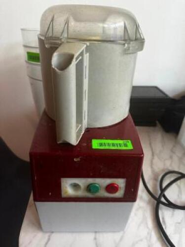 DESCRIPTION: ROBO COUPE R2 FOOD PROCESSOR LOCATION: MAIN FLOOR QTY: 1