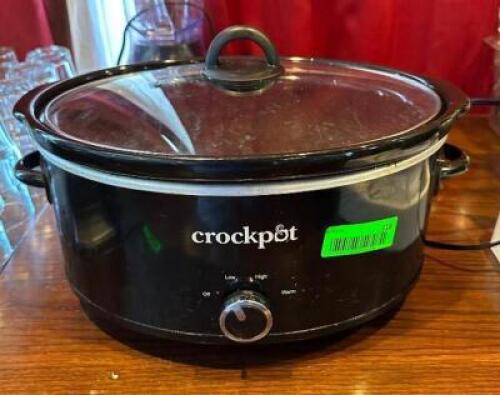 DESCRIPTION: 7 QT. MANUAL SLOW COOLER BRAND/MODEL: CROCKPOT LOCATION: MAIN DINING QTY: 1