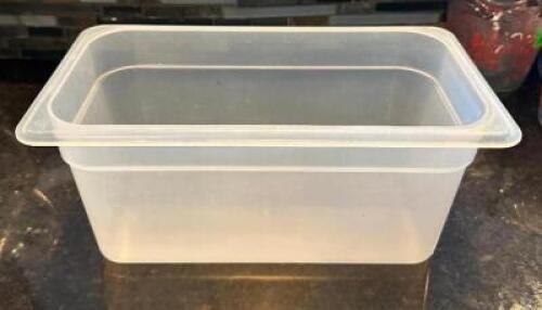 DESCRIPTION: (14) 1/3 SIZE PLASTIC INSERTS SIZE: 6" DEEP LOCATION: PARTY ROOM QTY: 14