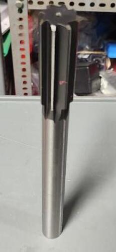 (1) HSS STRAIGTH FLUTE CHUCKING REAMER