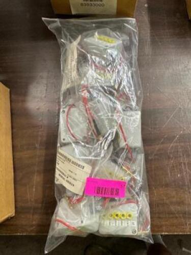 LARGE BAG OF ASSORRTED ELECTRICAL CONTROLERS