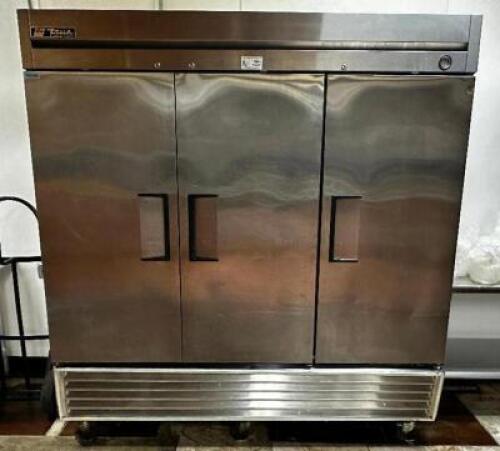 TRUE THREE DOOR COMMERCIAL FREEZER.