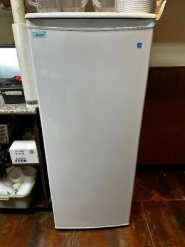 DANBY HOUSE HOLD REFRIGERATOR