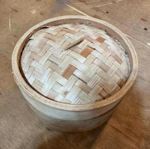 (33) 9" WOODEN STEAMER ROUNDS