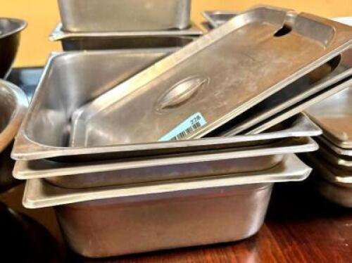 (2) HALF SIZE STAINLESS INSERTS W/ LIDS
