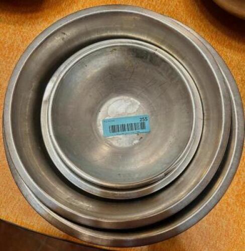(4) ASSORTED STAINLESS MIXING BOWLS