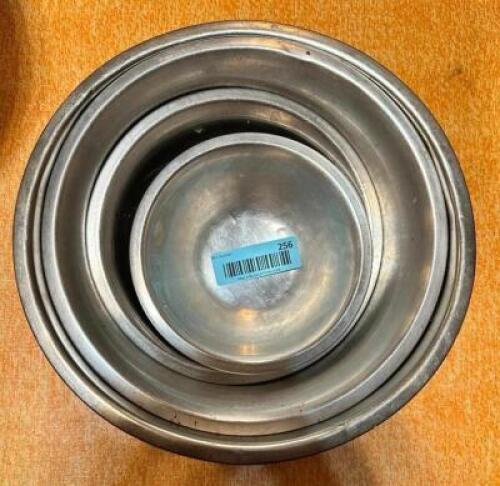 (4) ASSORTED STAINLESS MIXING BOWLS