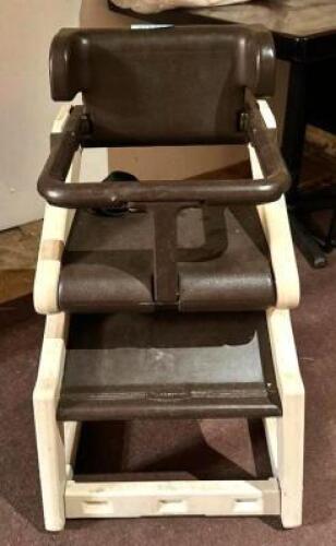 PLASTIC HIGH CHAIR