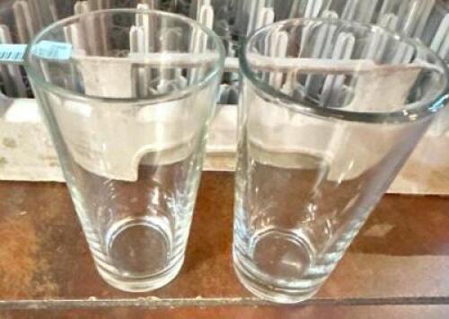 (17) MIXER GLASSES