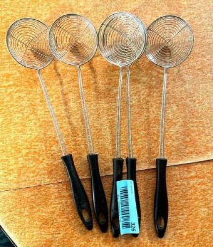 (4) STAINLESS MESH SCOOPS