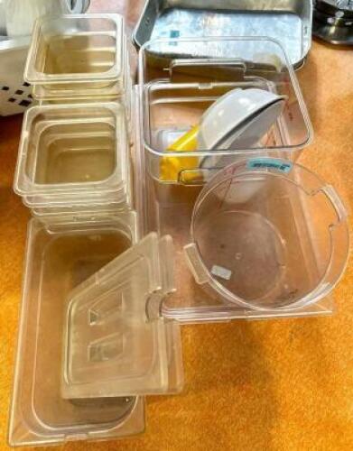(1) LARGE LOT OF ASSORTED PLASTIC CONTAINERS AND INSERTS.