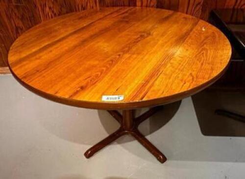 DESCRIPTION: 36" ROUND HARDWOOD TABLE SIZE 36" R LOCATION: ENTRANCE QTY: 1