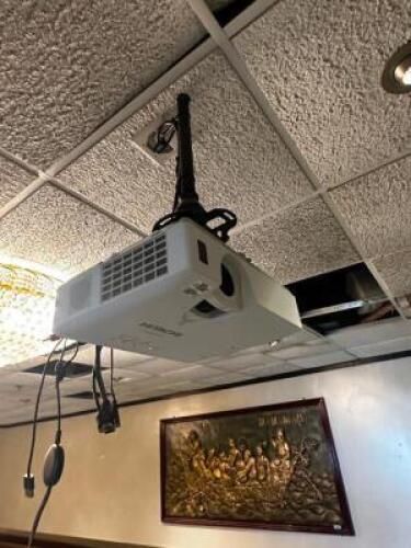 DESCRIPTION: HITACHI DIGITAL PROJECTOR AND RETRACTABLE SCREEN ADDITIONAL INFORMATION LADDER AND TOOLS REQUIRED FOR REMOVAL. LOCATION: ENTRANCE QTY: 1
