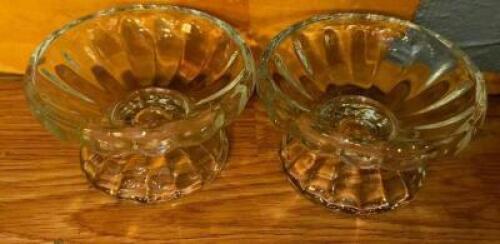 DESCRIPTION: (36) 4 OZ SHERBET GLASSES LOCATION: MAIN SEATING THIS LOT IS: SOLD BY THE PIECE QTY: 36