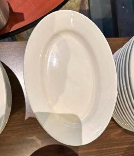 DESCRIPTION: (11) OVAL PLATES SIZE: 9" LOCATION: MAIN DINING QTY: 11