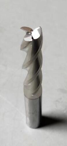 DESCRIPTION: (4) SOLID CARBIDE FINISHING END MILL BRAND/MODEL: MA FORD 10627 SIZE: 1/2"D 2" LOC .030 RAD RETAIL$: 112.20 EA QTY: 4