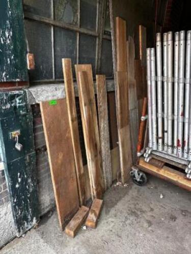 (1) LOT OF ASSORTED VINTAGE BARN WOOD