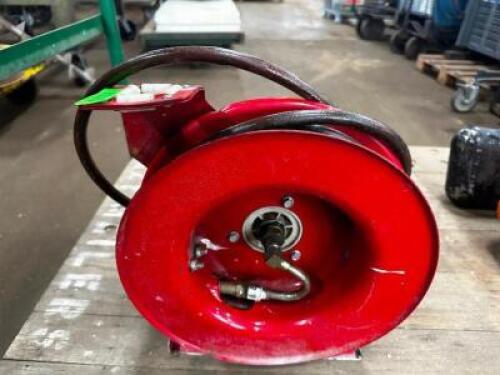 RETRACTABLE OIL / LUBE REEL