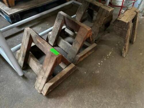 (4) ASSORTED WOODEN STANDS / CRIBBING