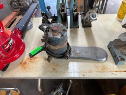 UNDER RADIATOR AND STAIR SANDER