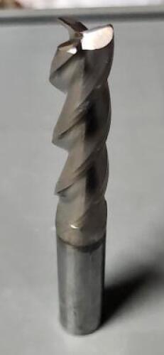 DESCRIPTION: (3) SOLID CARBIDE FINISHING END MILL BRAND/MODEL: MA FORD 10627 SIZE: 1/2"D 2" LOC .030 RAD RETAIL$: 112.20 EA QTY: 3