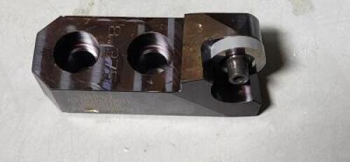 DESCRIPTION: (2) INDEXABLE INSERT CARTRIDGES BRAND/MODEL: KENNAMETAL 1877851 SIZE: 8.375" RETAIL$: $113.59 QTY: 2