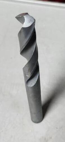 DESCRIPTION: (1) HSS SILVER&DEMING DRILL BRAND/MODEL: VC 01340330 SIZE: 33/64" 118DEG 1/2" SD RETAIL$: $32.68 QTY: 1