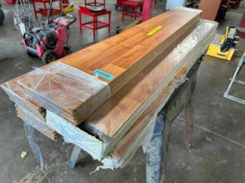 25 SQ FT OF LAMINATE WOOD FLOORING