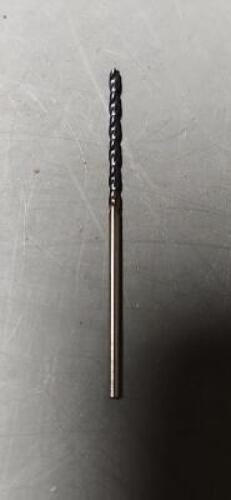DESCRIPTION: (8) COBALT JOBBER LENGTH DRILL BITS BRAND/MODEL: ACCUPRO 05925581 SIZE: 1.25mm 130 DEG RETAIL$: $14.17 QTY: 8