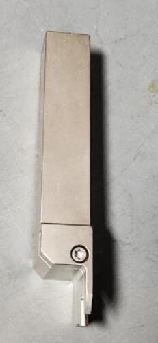 DESCRIPTION: (1) RHC INDEABLE CUTOFF TOOL HOLDER BRAND/MODEL: HERTEL 45738838 SIZE: 20mm SQ SHANK RETAIL$: $115.60 QTY: 1