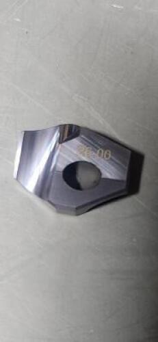 DESCRIPTION: (6) SOLID CARBIDE REPLACABLE DRILL TIPS BRAND/MODEL: HERTEL 4005875 SIZE: 26mm 140 DEG RETAIL$: 118.52 PER INSERT QTY: 6