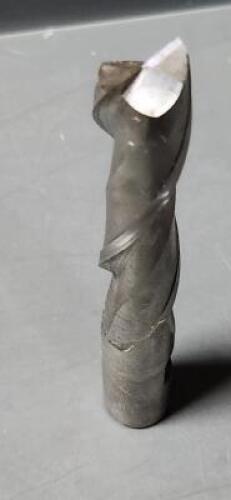 DESCRIPTION: (2) COBALT SQ ROUGHING/FINISHING END MILLS BRAND/MODEL: a-2424-l SIZE: 3/4" DIA 4" LOC RETAIL$: $111.50 EA QTY: 2