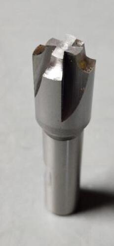 DESCRIPTION: (2) COBALT CORNER ROUNDING END MIL BRAND/MODEL: HERTEL 79573119 SIZE: 0.12" RAD 5/8" DIA 1/2" SD RETAIL$: $73.34 QTY: 2