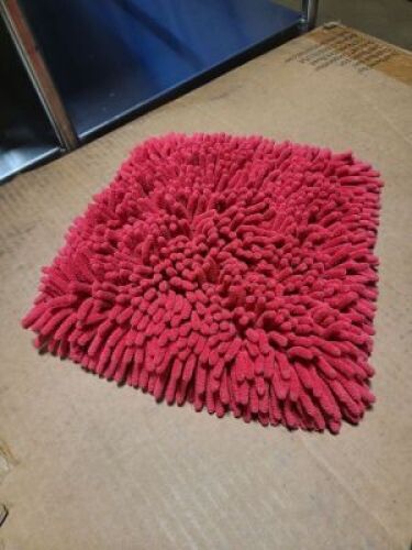 DESCRIPTION: (6) UNFILLED PILLOWSINFORMATION: PINKSIZE: APPROX 10" X 10"QTY: 6