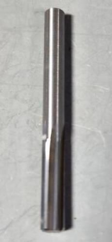DESCRIPTION: (1) SOLID CARBIDE STRAIGHT FLUTE REAMER BRAND/MODEL: HERTEL 83246777 SIZE: .3135" OVERSIZE FL RETAIL$: $138.77 QTY: 1