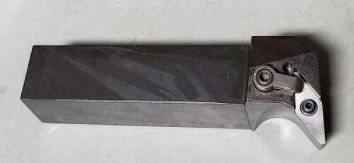 (1) HB-E12R.K.41 CUTOFF TOOL HOLDER