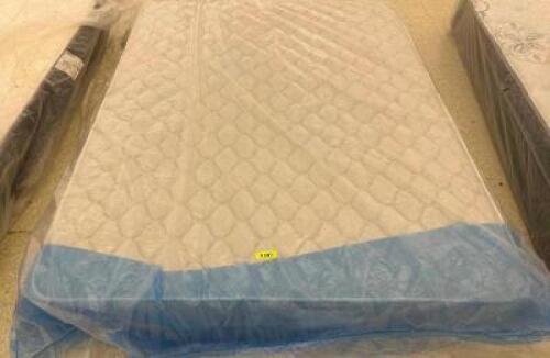 CRAZY QUILT INNERSPRING QUEEN MATTRESS ( NEW )