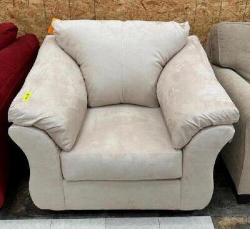 DARCY ACCENT CHAIR