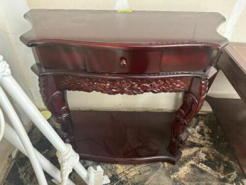 35" HARDWOOD ACCENT TABLE