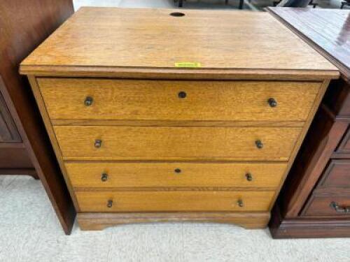 32" CHEST OF DRAWERS